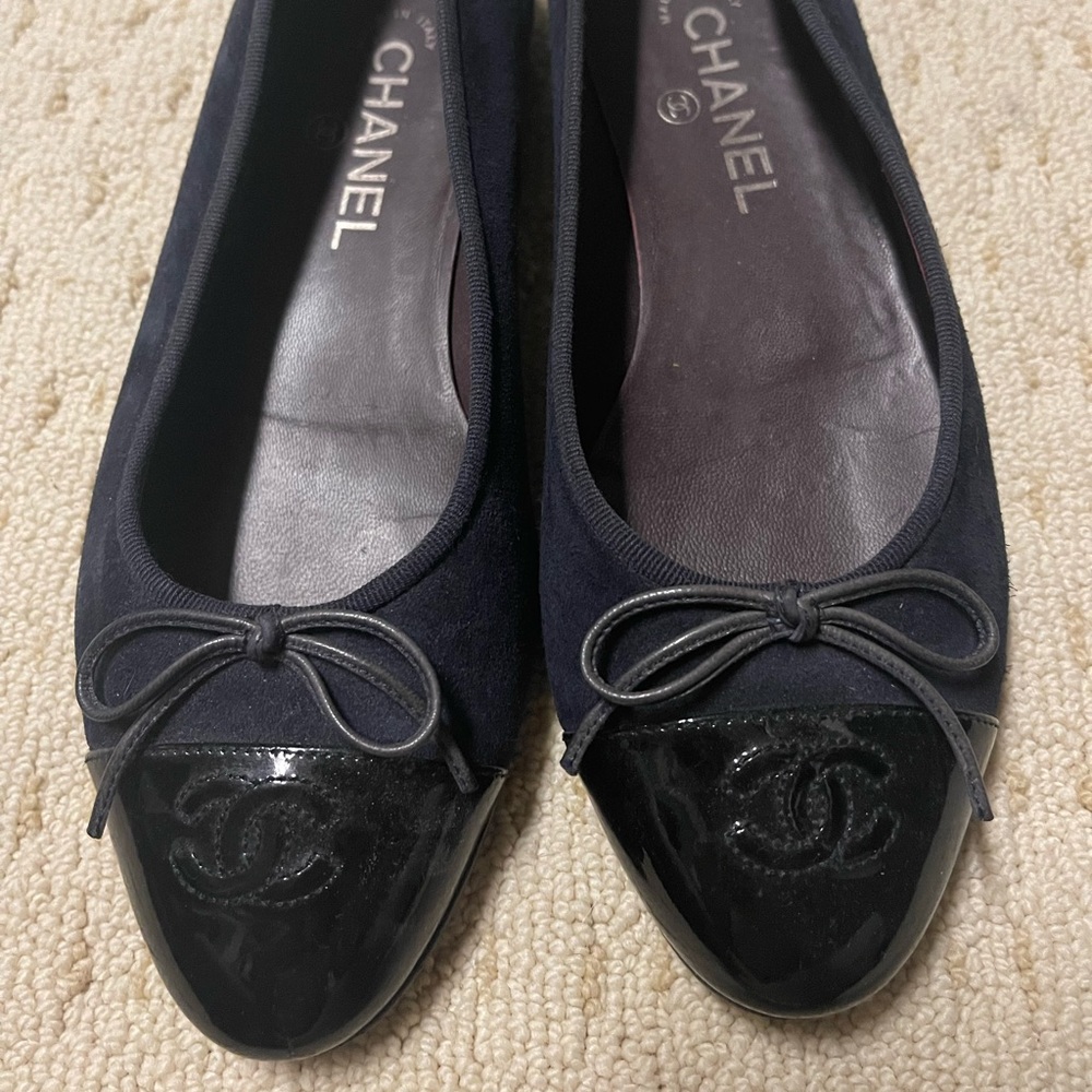 Chanel Ballet Flats navy suede and black patent